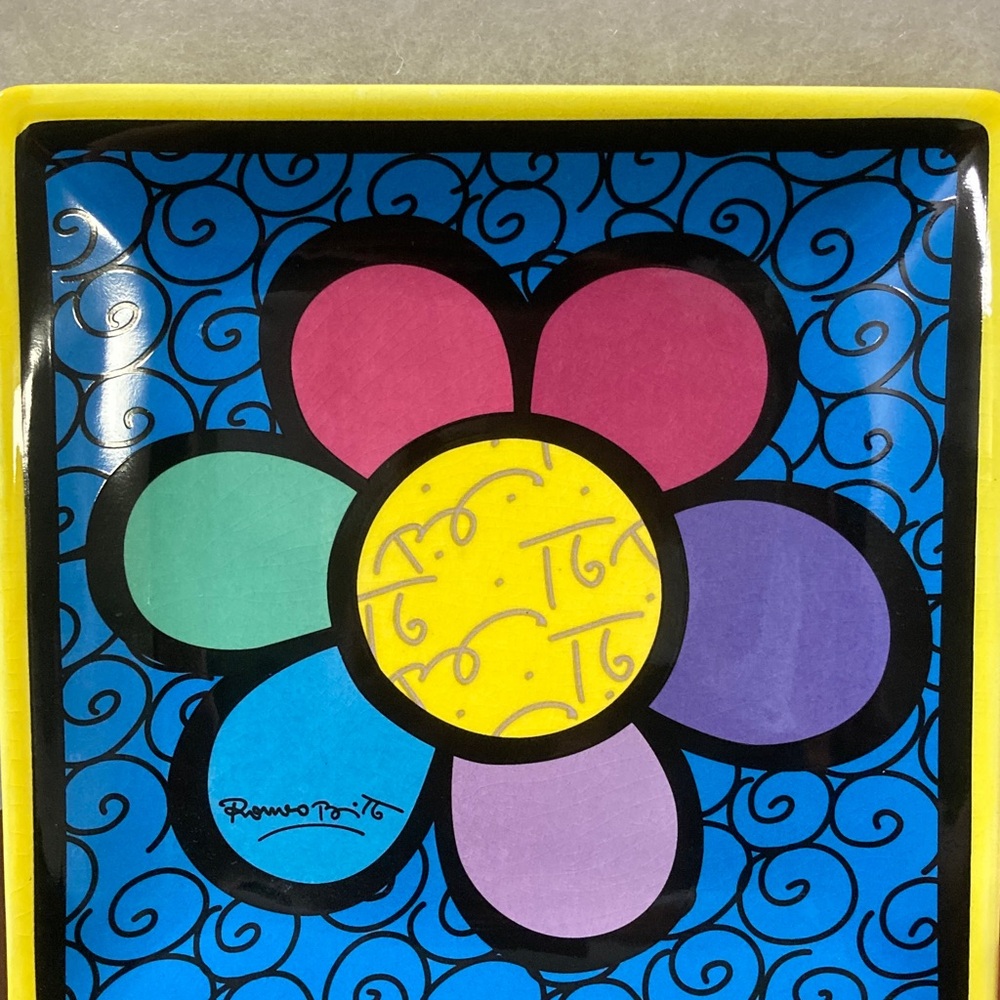 Romero Britto "Flower Power" ceramic plate. VINTAGE
